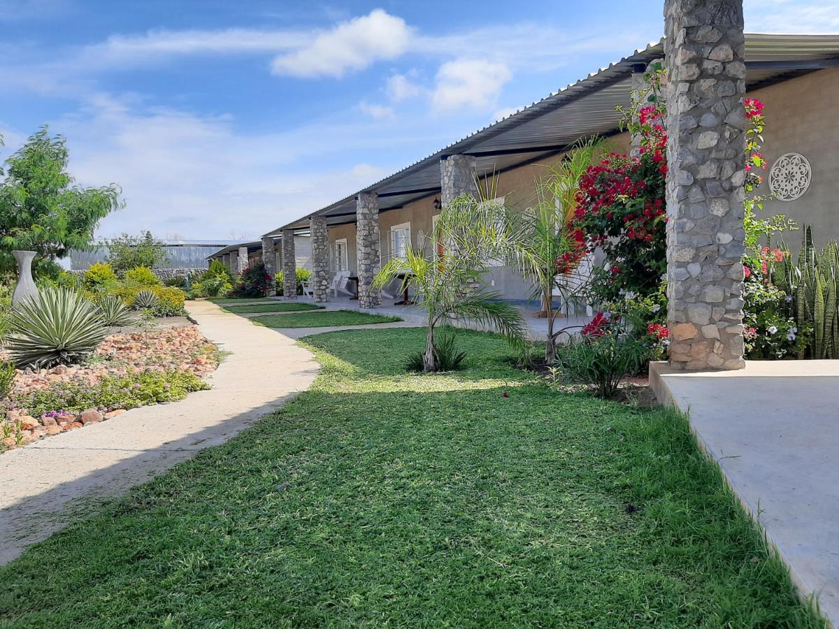 Eldorado Lodge Okaukuejo Εξωτερικό φωτογραφία